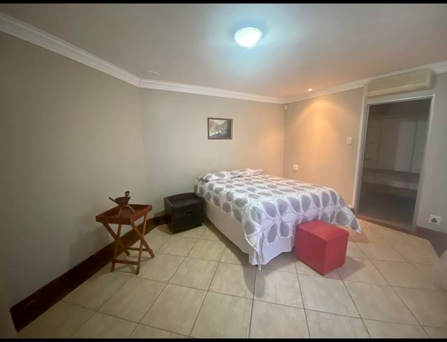 4 BEDROOM HOUSE TO LET IN MEER EN SEE